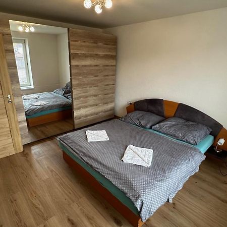 3 Room Apartment, Free Parking, Liptovsky Mikulas Ngoại thất bức ảnh