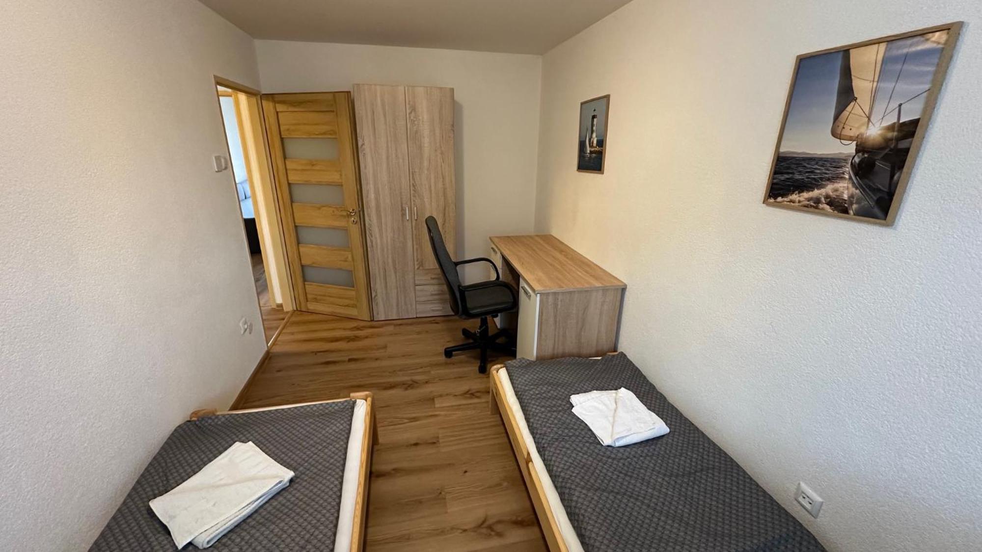 3 Room Apartment, Free Parking, Liptovsky Mikulas Ngoại thất bức ảnh